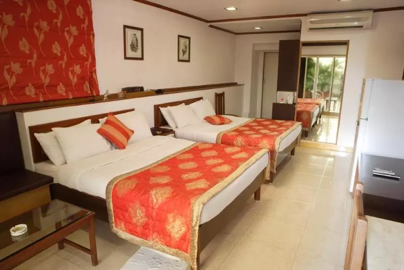 Fotos del hotel Regal Enclave:  6