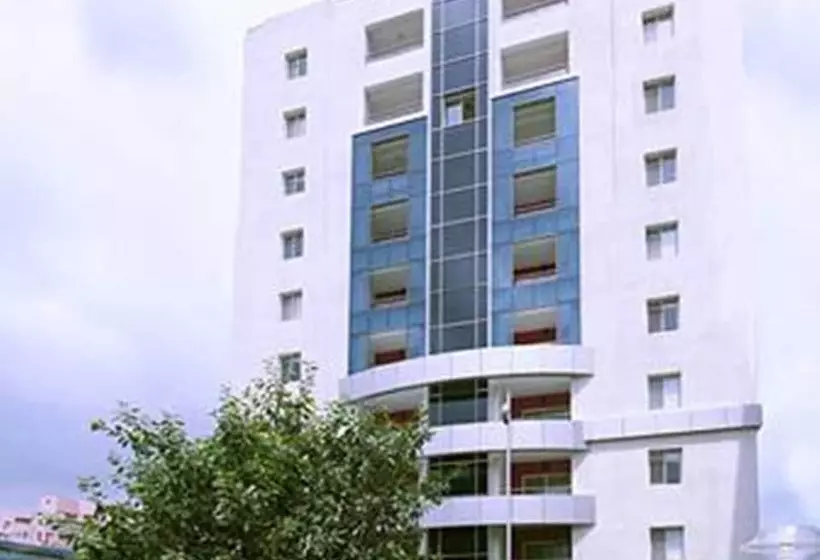 Fotos del hotel Royal Orchid Golden Suites:  19