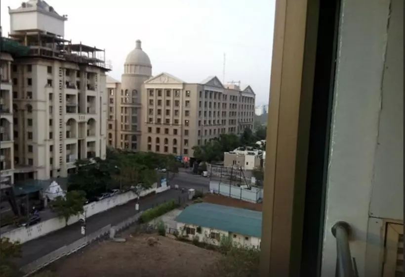 Fotos del hotel Royal Orchid Golden Suites:  13