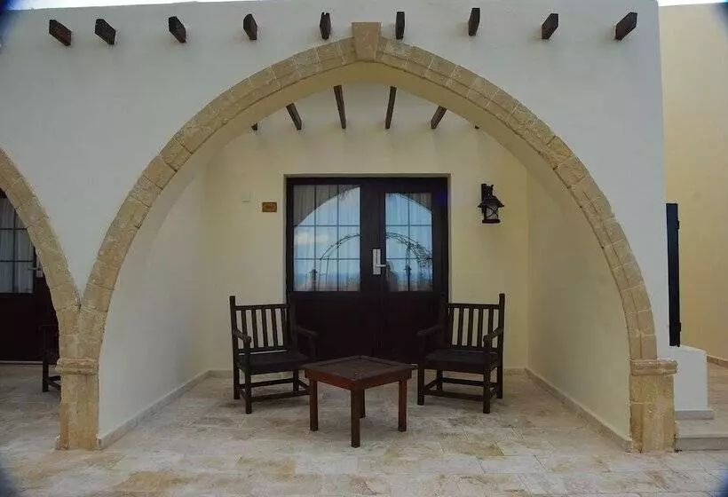 Fotos del hotel Bellapais Monastery Village:  5