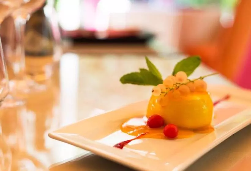 Fotos del hotel Hôtel Montaigne & Spa:  21