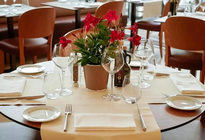 Fotos del hotel Hôtel Montaigne & Spa:  16