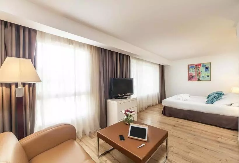 Fotos del hotel Hôtel Montaigne & Spa:  22