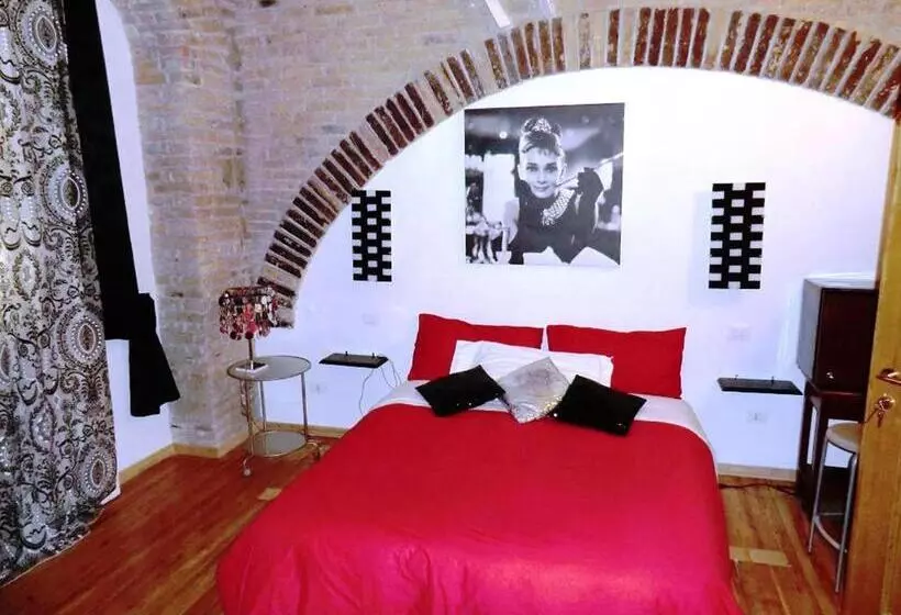 Fotos del hotel Caesar's Rooms:  13