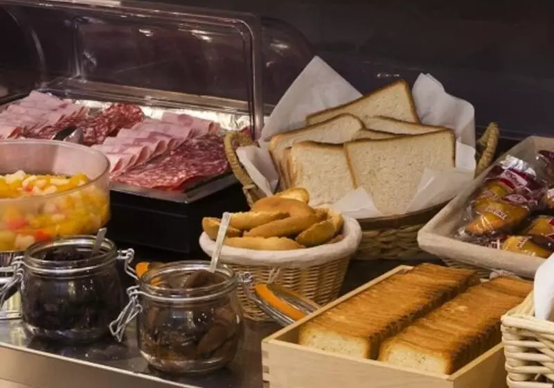 Fotos del hotel Home Latin:  3