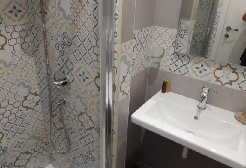 Fotos del hotel Roman Residence:  8