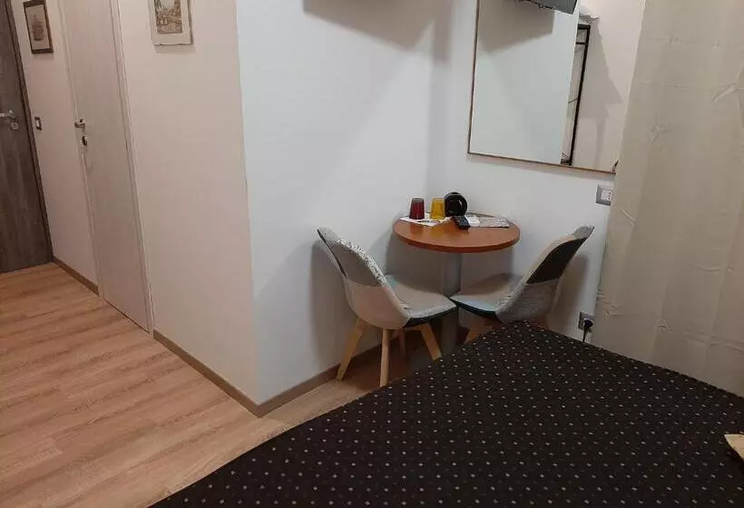 Fotos del hotel Roman Residence:  23