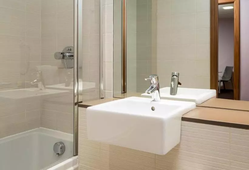 Fotos del hotel Roomzzz Leeds City:  7