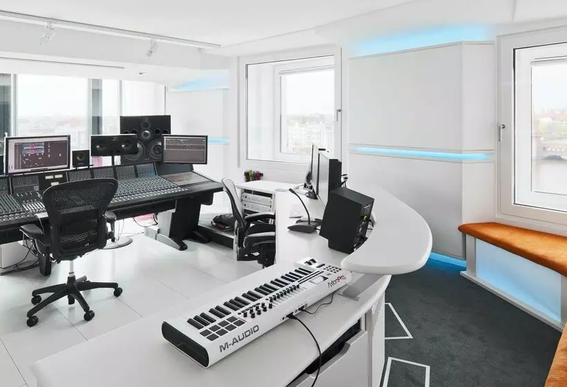 Fotos del hotel Nhow Berlin:  92