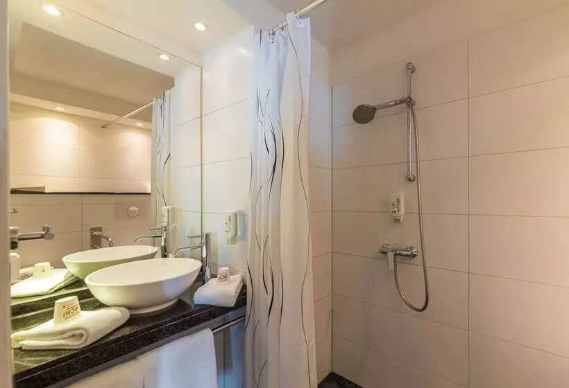 Fotos del hotel B&b Hotel Düsseldorf City-süd:  7