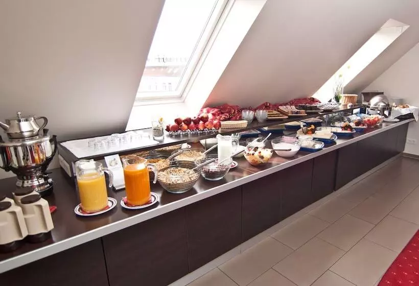 Fotos del hotel Savoy:  15