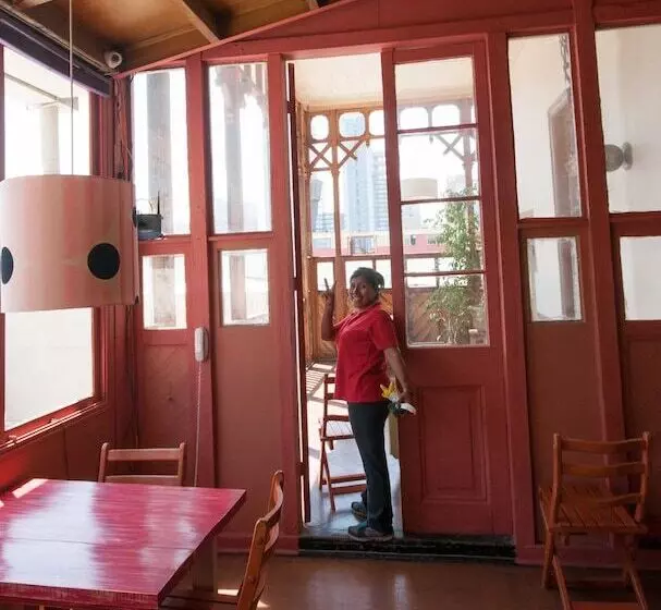 Fotos del hotel Happy House Hostel:  4