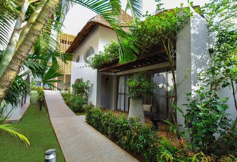 Fotos del hotel Le Petit Village Boutique:  12