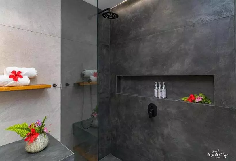 Fotos del hotel Le Petit Village Boutique:  6