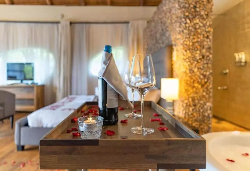 Fotos del hotel Le Petit Village Boutique:  18