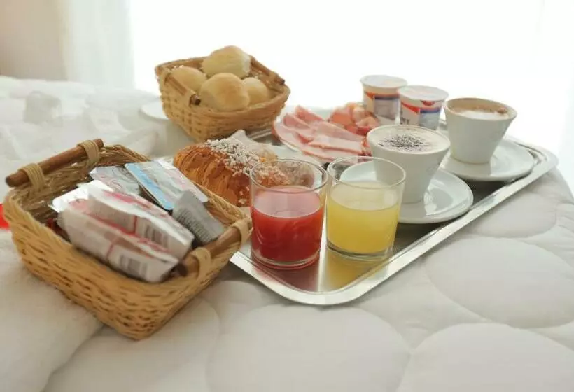 Fotos del hotel Garibaldi Suite:  3