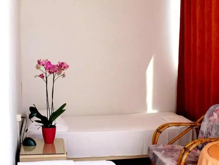 Fotos del hotel Savoy:  11