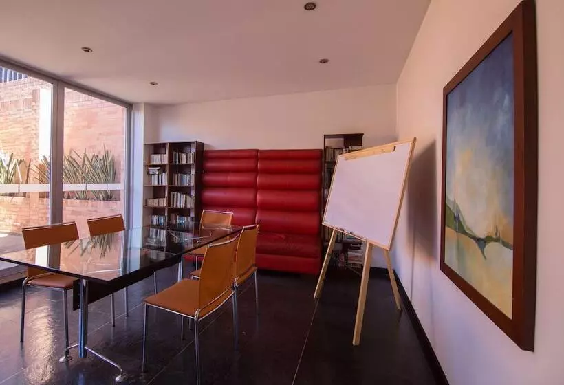 Fotos del hotel Suites Casa 95:  4