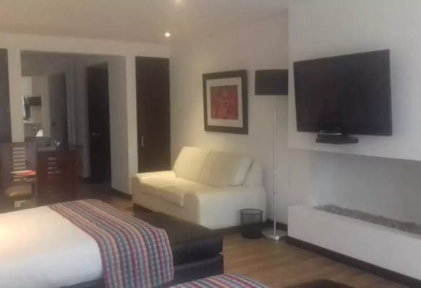 Fotos del hotel Suites Casa 95:  20