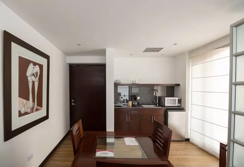 Fotos del hotel Suites Casa 95:  17