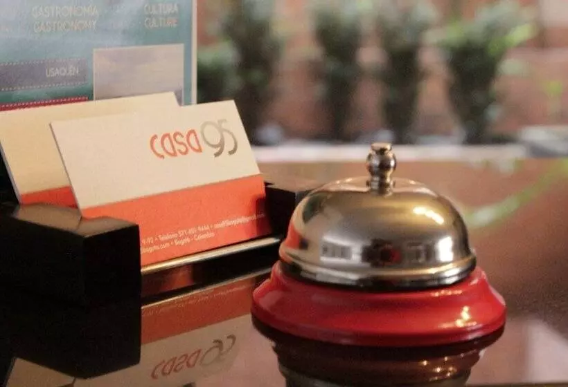 Fotos del hotel Suites Casa 95:  7