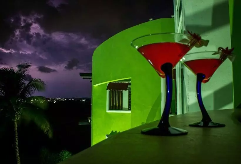 Fotos del hotel Punta Esmeralda Suites & Hotel:  25