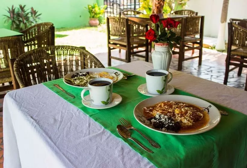 Fotos del hotel Punta Esmeralda Suites & Hotel:  14