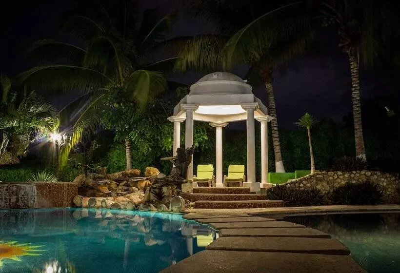 Fotos del hotel Punta Esmeralda Suites & Hotel:  24