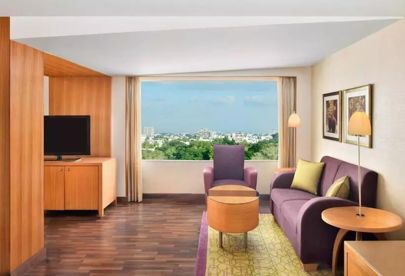 Fotos del hotel Courtyard By Marriott Chennai:  7