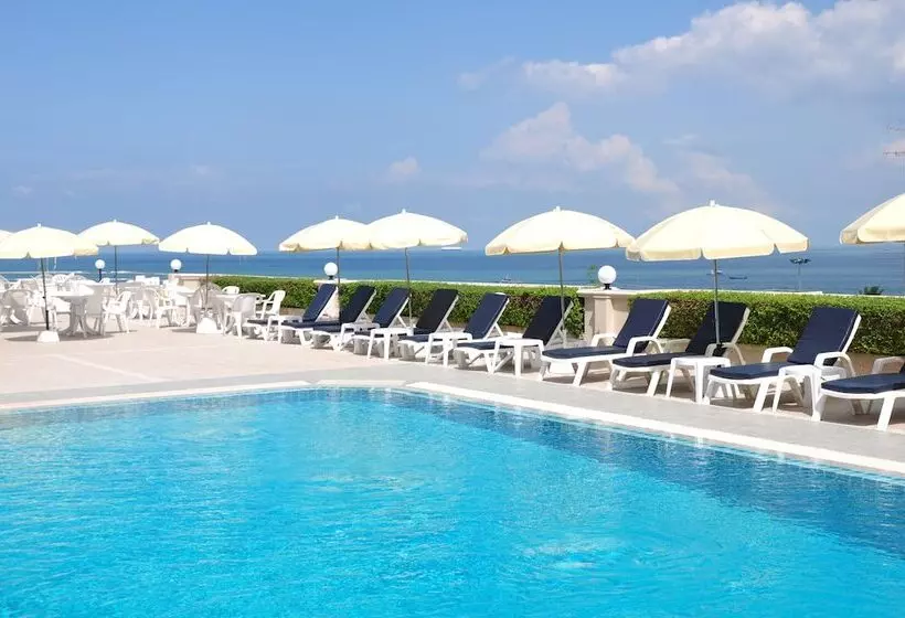 Fotos del hotel Flipper Lodge:  3