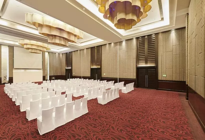 Fotos del hotel Holiday Inn Mumbai International Airport, An Ihg:  22