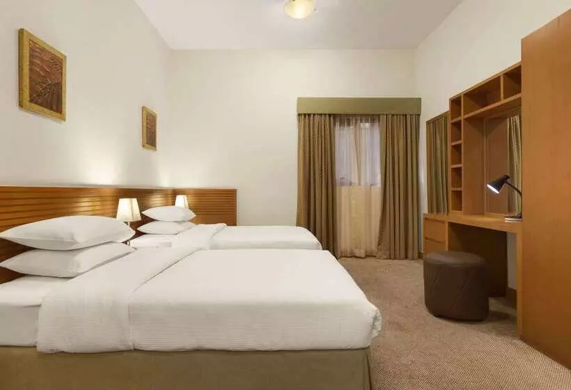 Fotos del hotel Ramada Hotel & Suites By Wyndham Ajman:  2