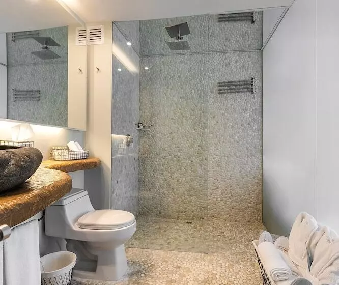 Fotos del hotel The Charlee:  12