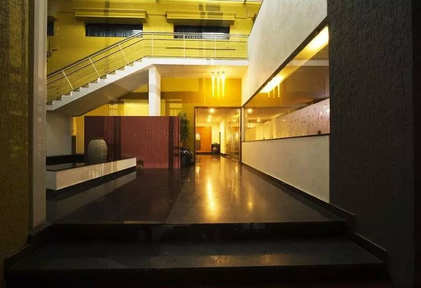 Fotos del hotel The President:  6