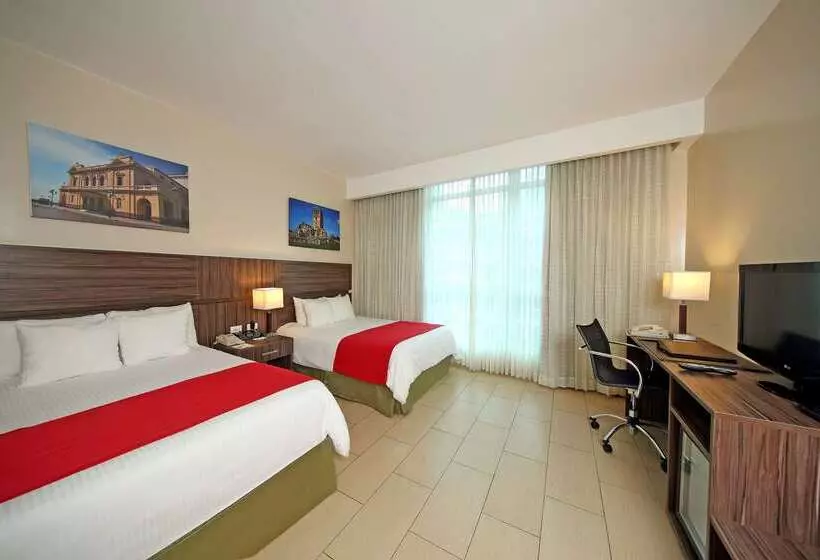 Fotos del hotel Victoria  And Suites Panama:  13