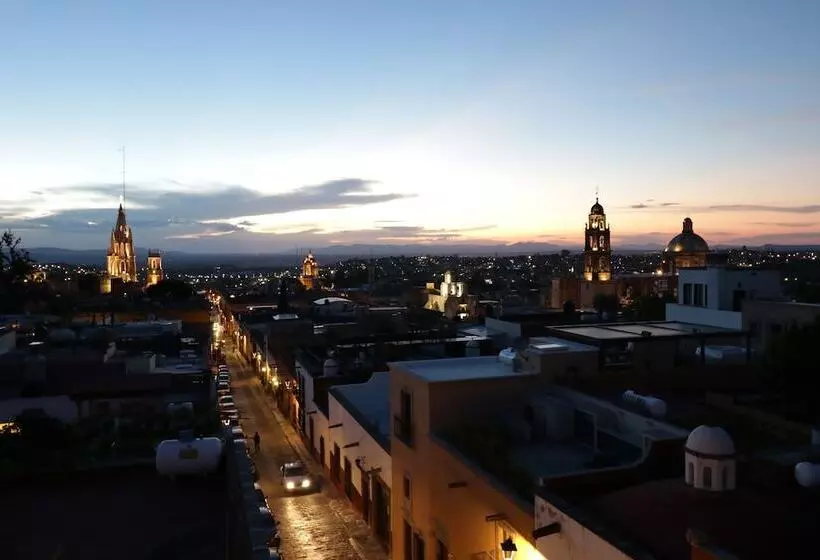 Fotos del hotel Casa Mia Suites:  2