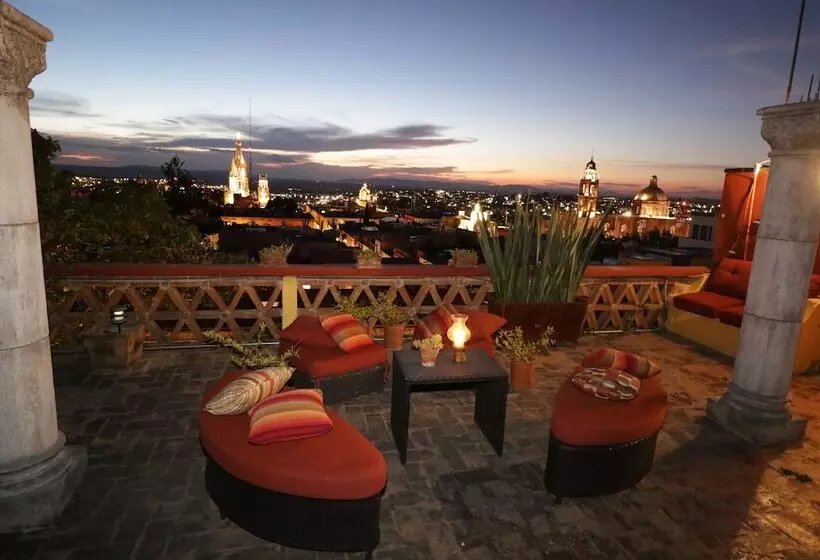 Fotos del hotel Casa Mia Suites:  3