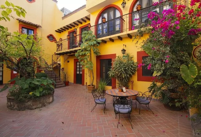 Fotos del hotel Casa Mia Suites:  15