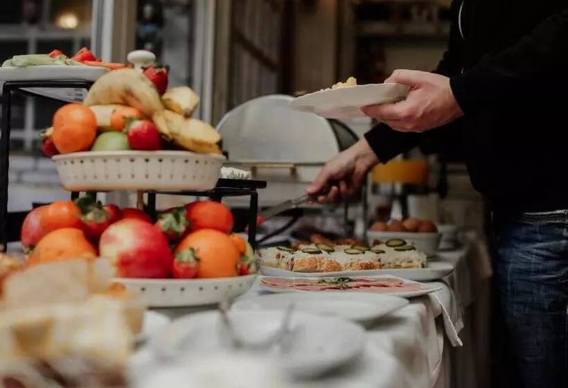 Fotos del hotel Fontana:  5