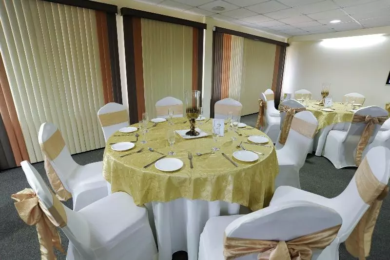 Fotos del hotel Hotel Robledal:  15