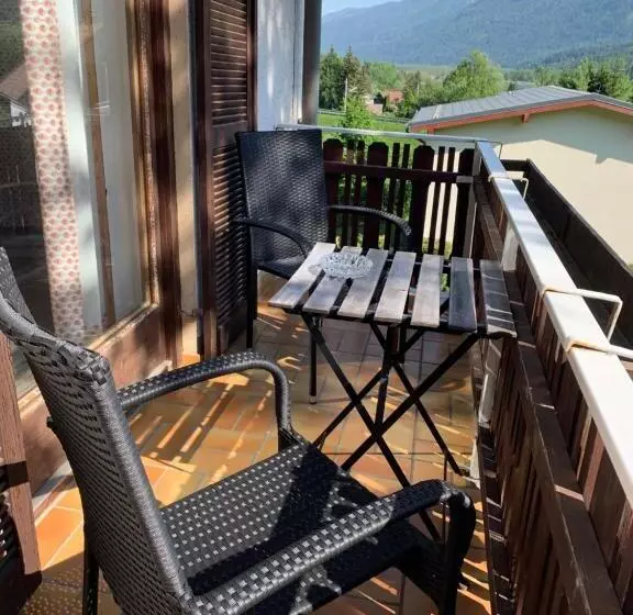Fotos del hotel Pension & Apartments Waldkrieber:  12