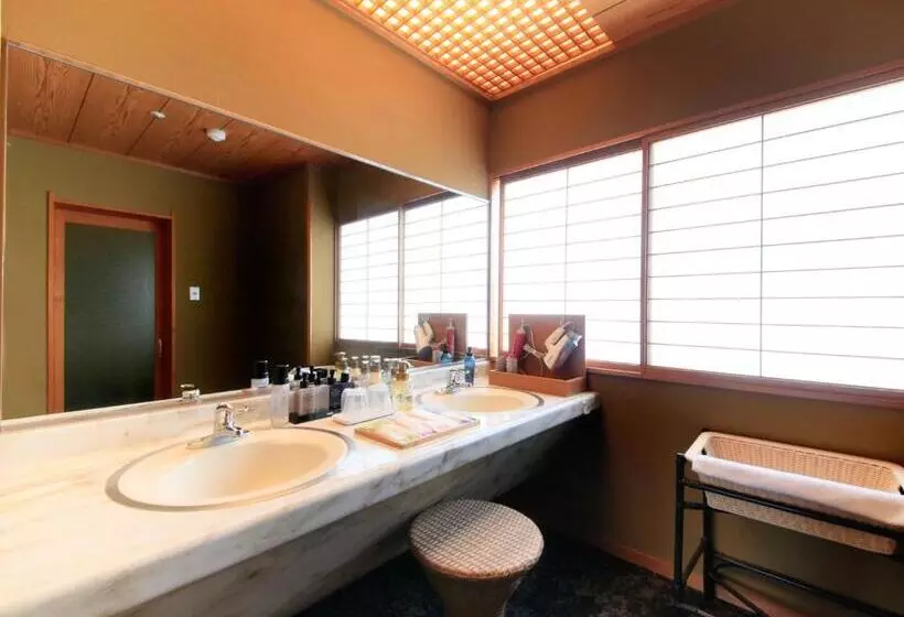 Fotos del hotel Hyakumangoku:  8