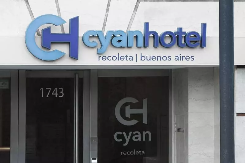 Cyan Recoleta