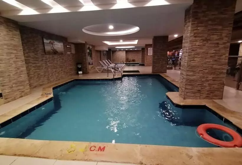 Fotos del hotel Almaali:  9