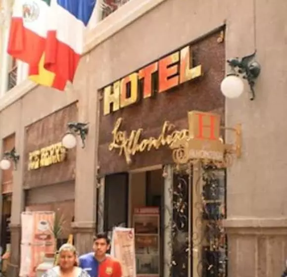 Fotos del hotel Hotel La Alhondiga:  8