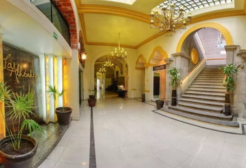 Fotos del hotel Hotel La Alhondiga:  3