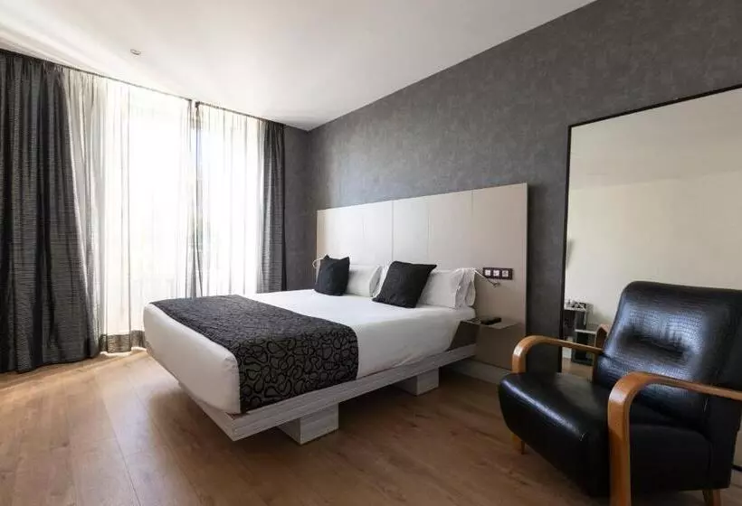 Fotos del hotel Petit Palace Santa Bárbara:  2