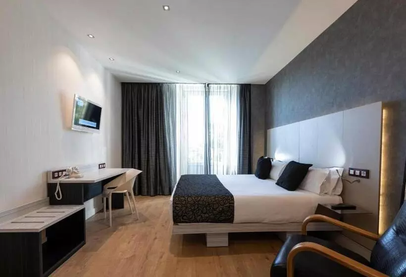 Fotos del hotel Petit Palace Santa Bárbara:  14