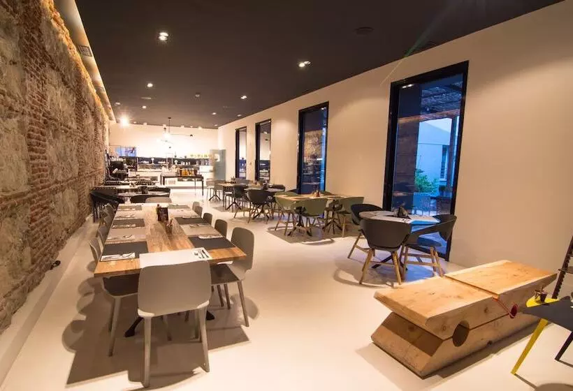 Fotos del hotel Petit Palace Santa Bárbara:  5