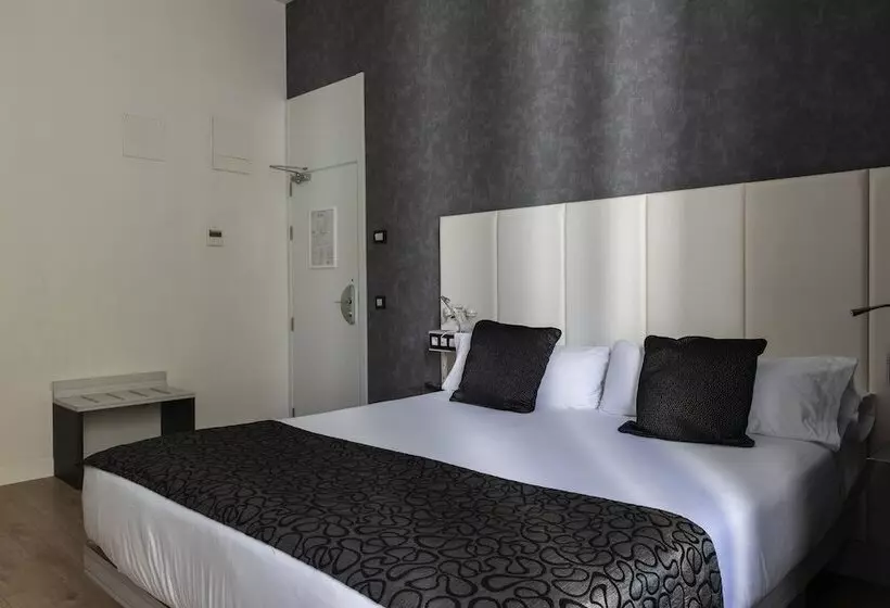 Fotos del hotel Petit Palace Santa Bárbara:  83